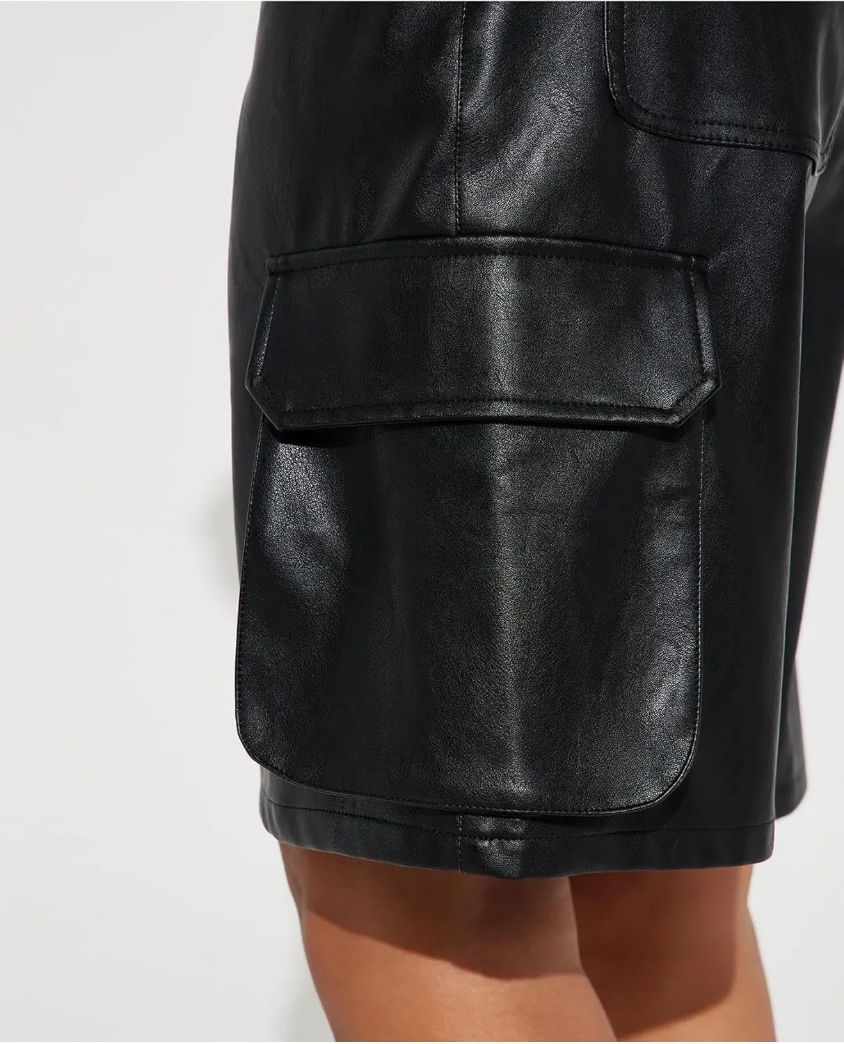 Faux Leather Cargo Shorts for Women High Waisted Casual Wide Leg Bermuda Shorts with Pockets