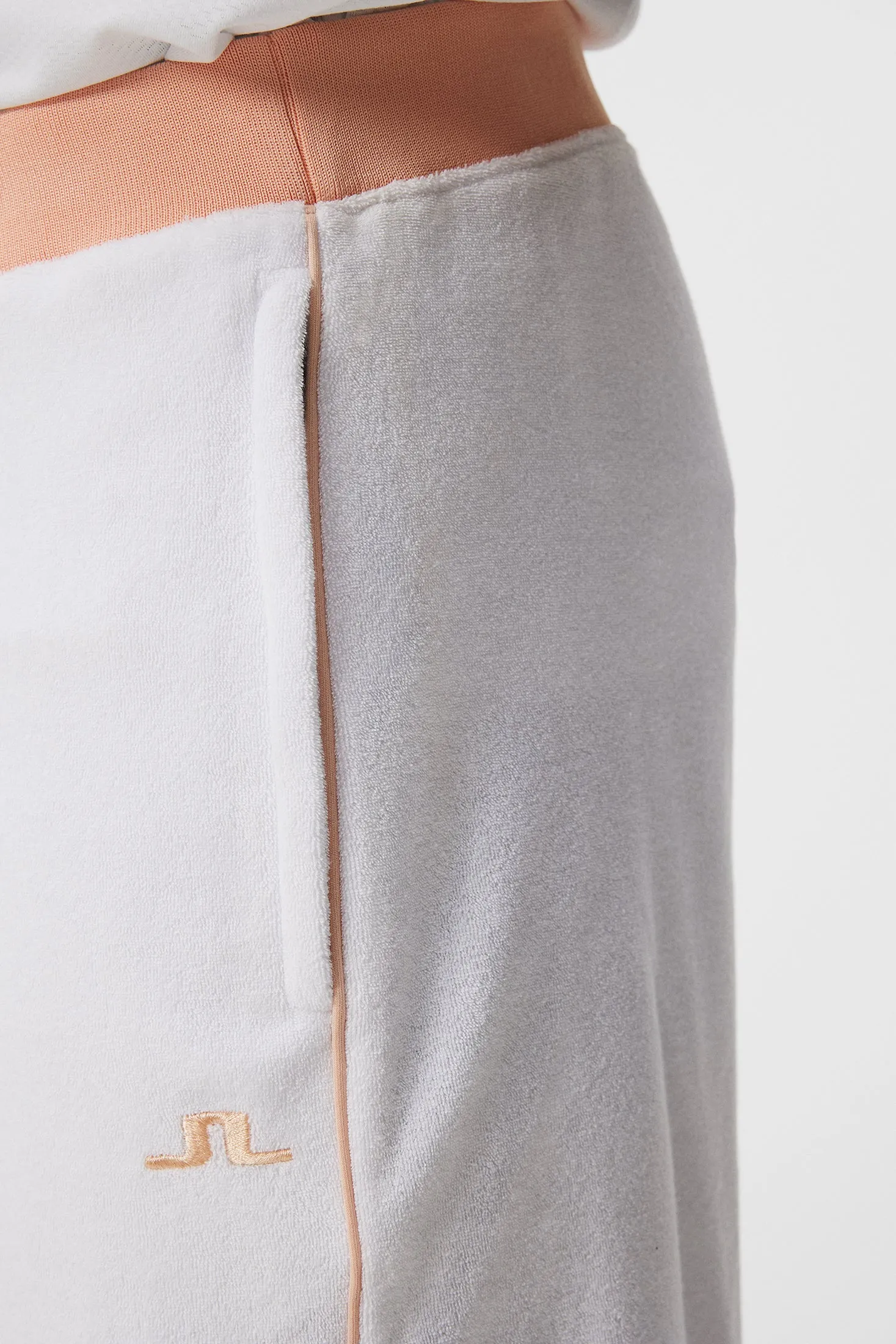 Gavin Terry Shorts / White