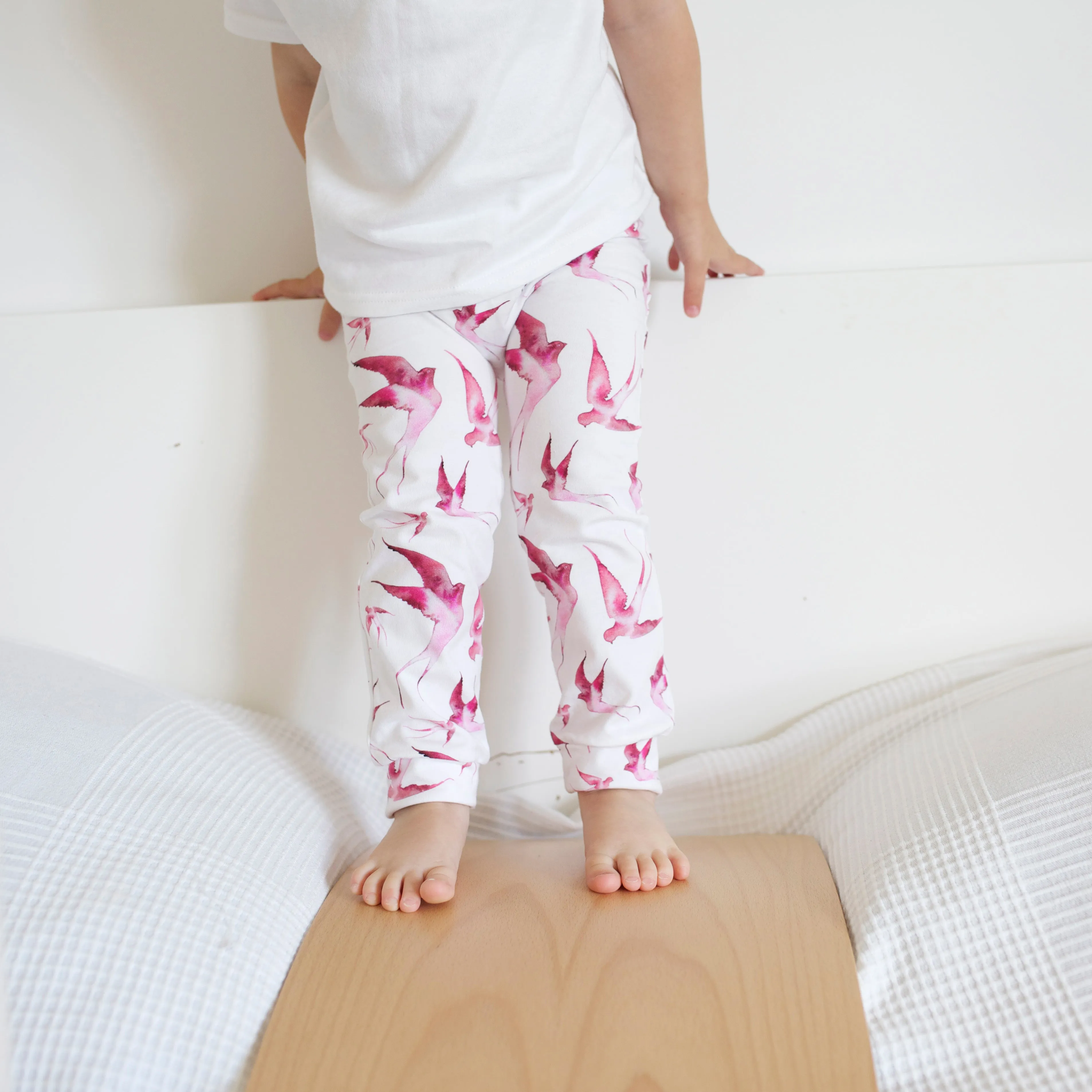 Pink Swallow Leggings