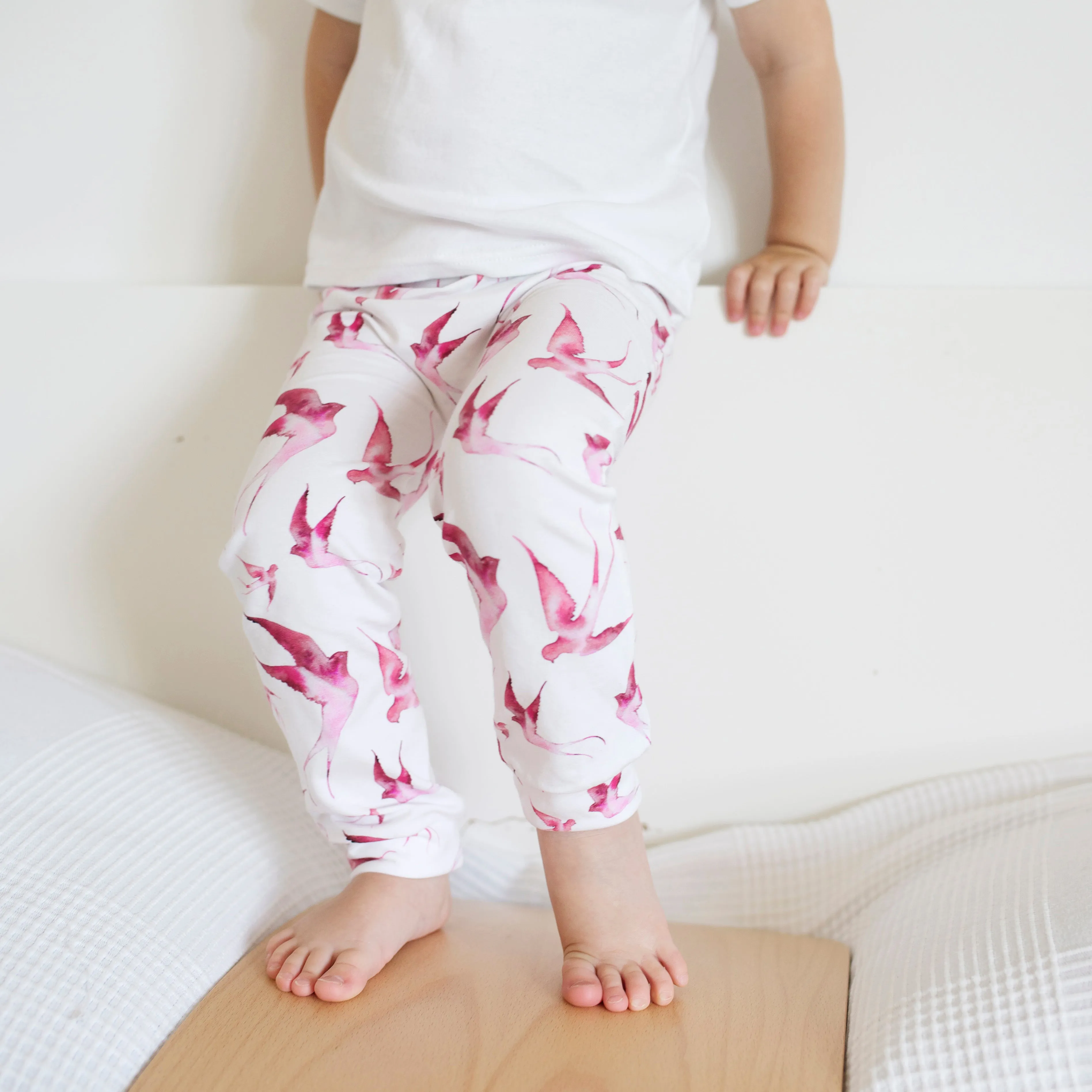 Pink Swallow Leggings