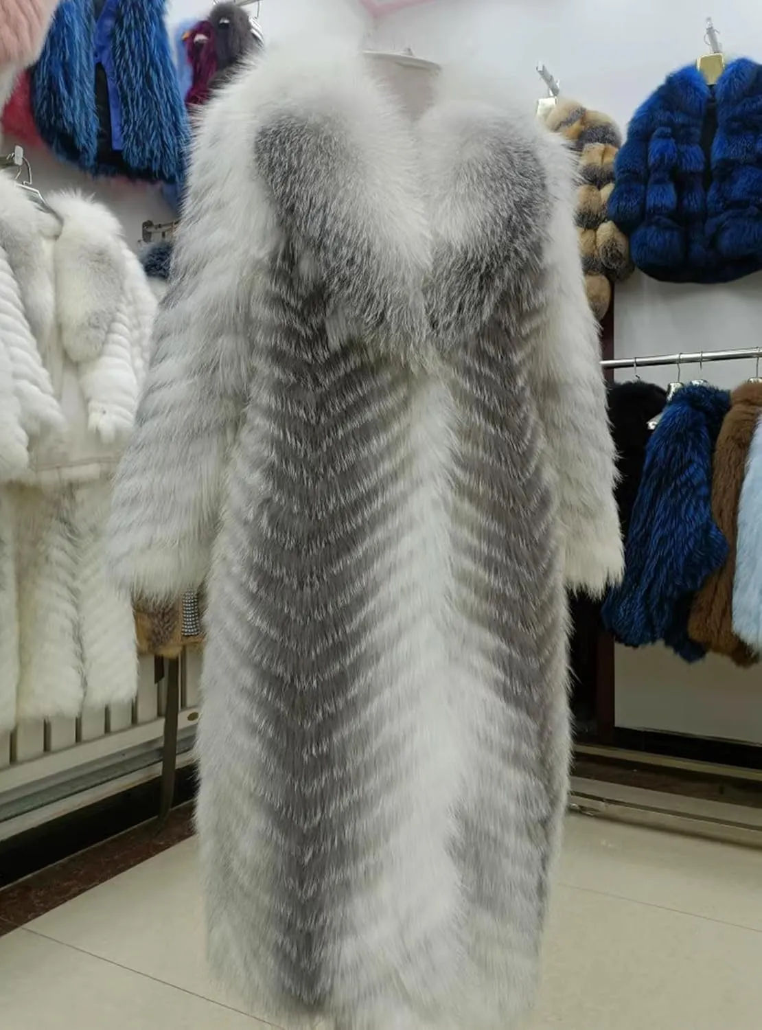Women's Genuine Fox Fur Jacket Winter Coat Long Fuzzy Outerwear Turn-down Collar